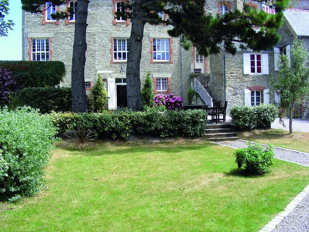 Hotel Des Bains Saint-Cast-le-Guildo 3*,  France